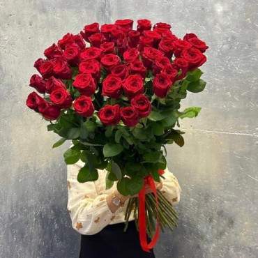 51 метрова троянда