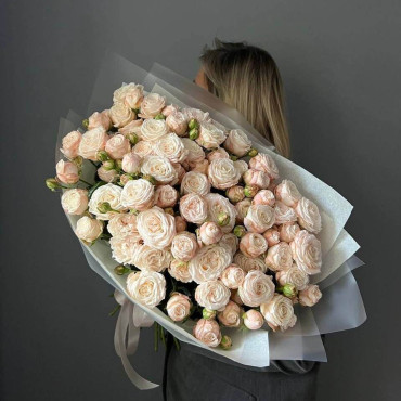 25 кущових троянд сорту "Принцеса Бомбастік"